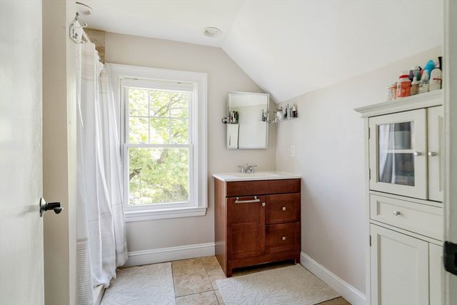 338 Beech St, Boston, MA 02131