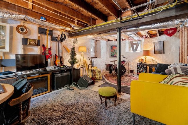 338 Beech St, Boston, MA 02131
