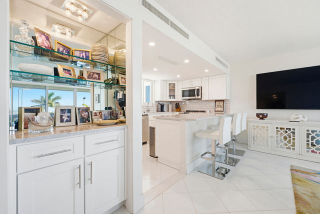 2505 S Ocean Boulevard, Palm Beach, FL 33480