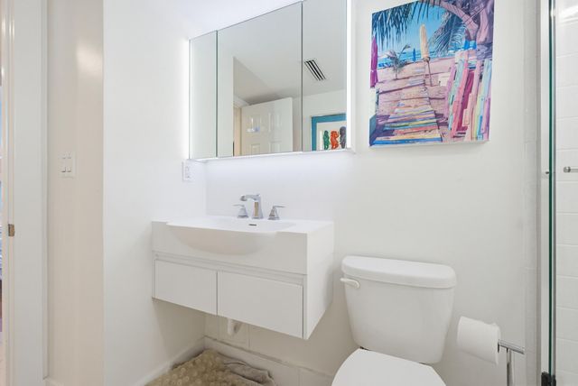 2505 S Ocean Boulevard, Palm Beach, FL 33480