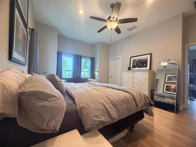 2439 4TH AVENUE S, St Petersburg, FL 33712
