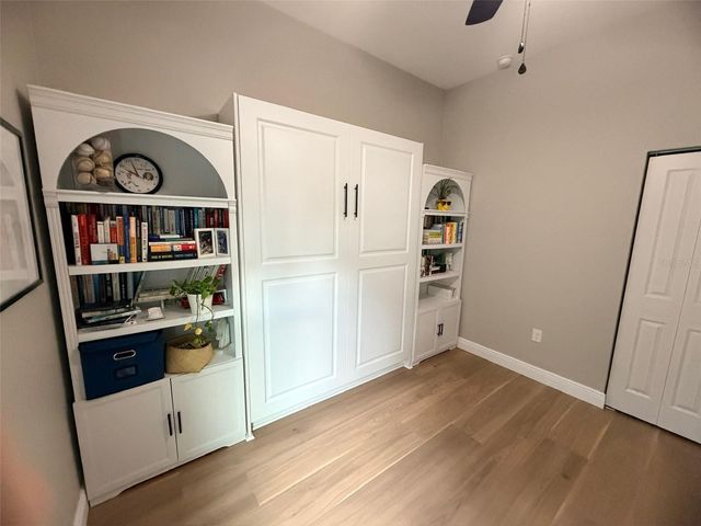 2439 4TH AVENUE S, St Petersburg, FL 33712