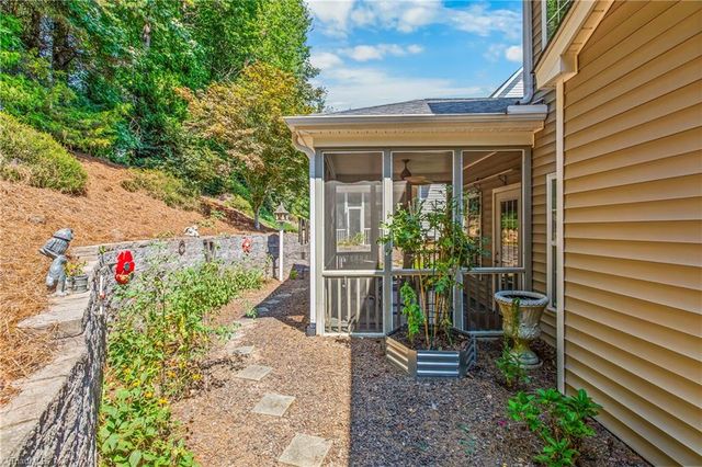 189 Cabot Drive, Winston-salem, NC 27103
