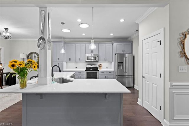 189 Cabot Drive, Winston-salem, NC 27103