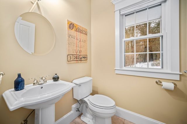 8 Snowberry Lane, Sudbury, MA 01776