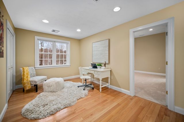 8 Snowberry Lane, Sudbury, MA 01776