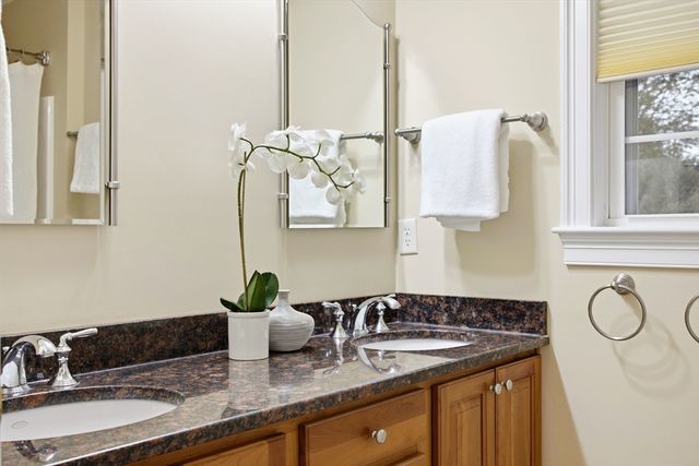 8 Snowberry Lane, Sudbury, MA 01776