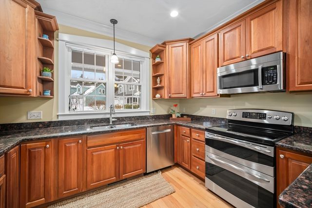 8 Snowberry Lane, Sudbury, MA 01776