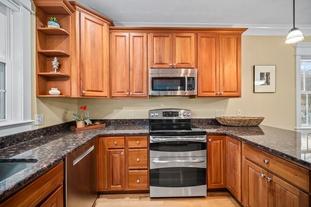 8 Snowberry Lane, Sudbury, MA 01776