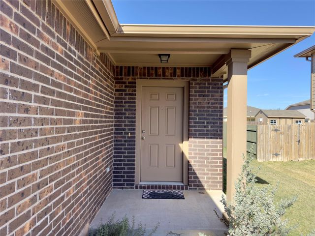 315 Wild Cat DR, Bastrop, TX 78602