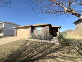 315 Wild Cat DR, Bastrop, TX 78602