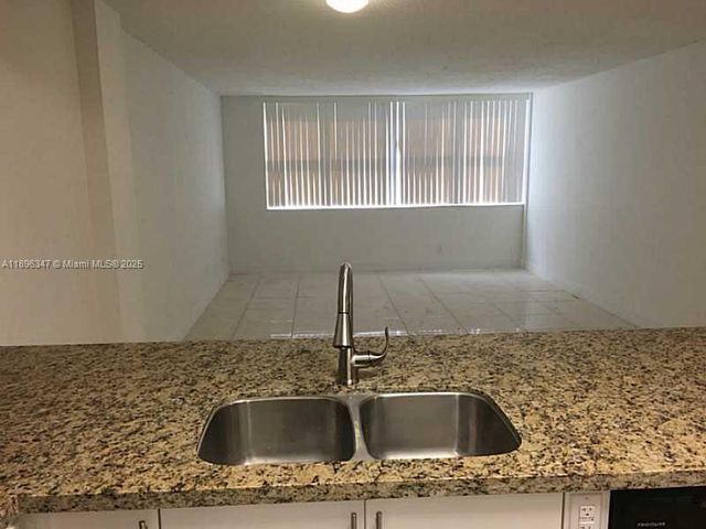 9001 SW 77 AV C308, Miami, FL 33156