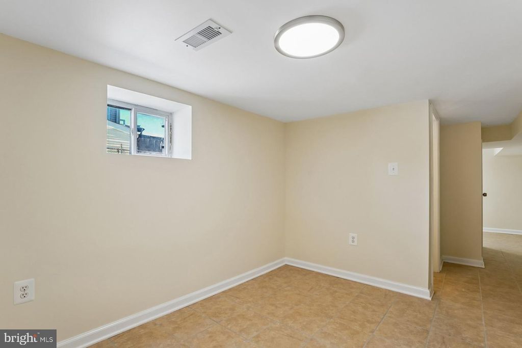Image 18 of property listing at 1126 INGLESIDE, Baltimore, MD 21207
