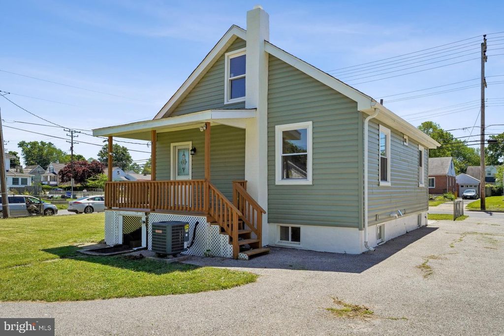 Image 5 of property listing at 1126 INGLESIDE, Baltimore, MD 21207