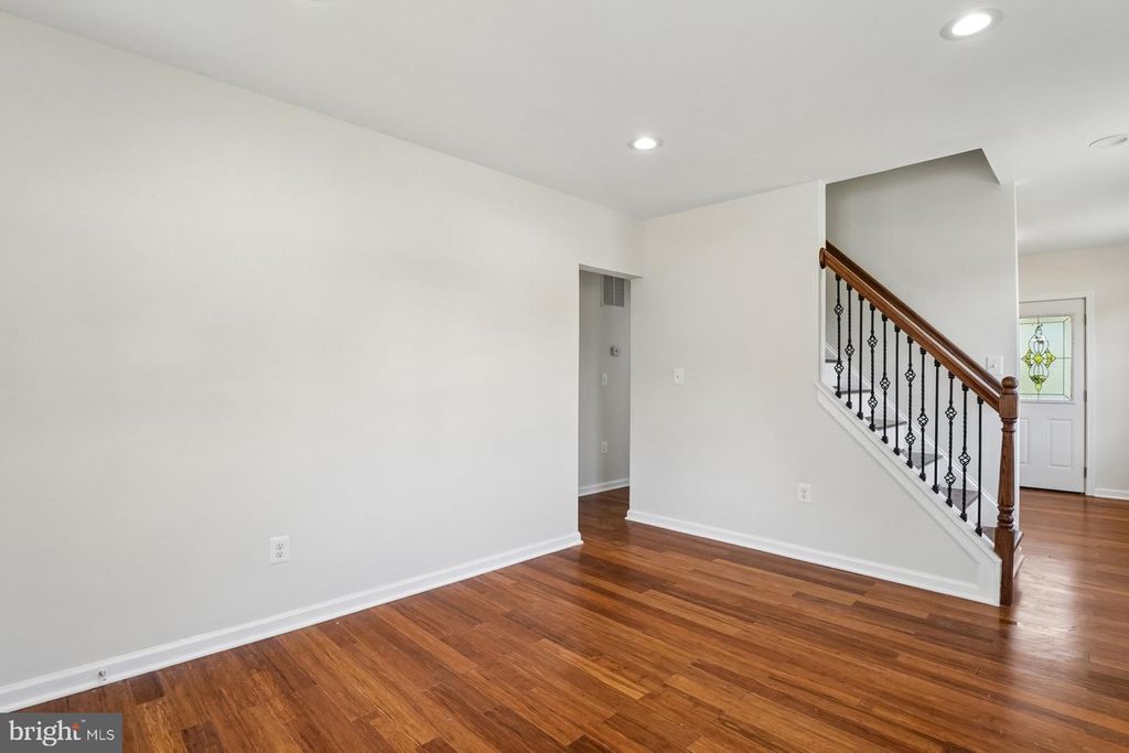 Image 6 of property listing at 1126 INGLESIDE, Baltimore, MD 21207