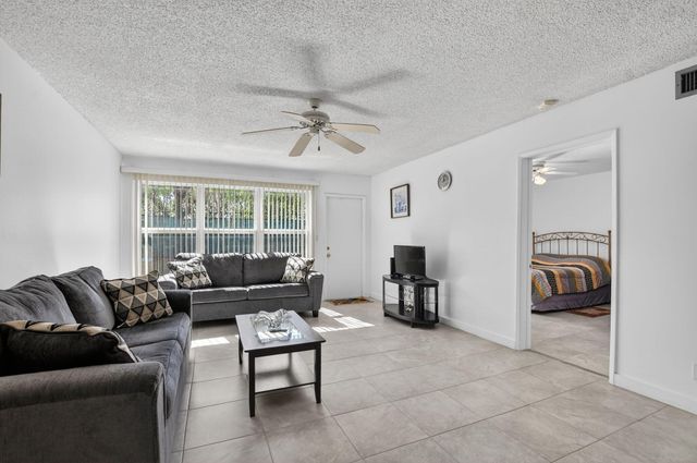 9110 Fairbanks Lane 5, Boca Raton, FL 33496