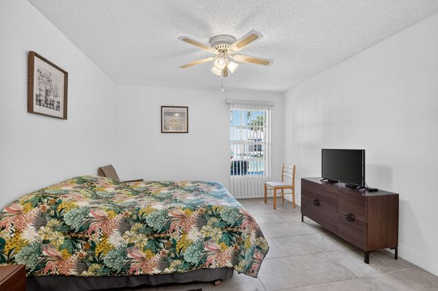 9110 Fairbanks Lane 5, Boca Raton, FL 33496