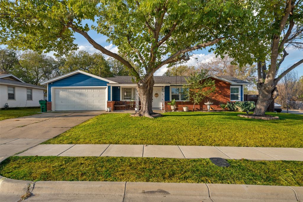 5239 Stanley Keller Road, Haltom City, TX 76117 — exterior