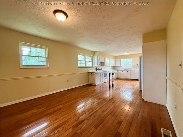 104 Ruby Lane, Sissonville, WV 25320