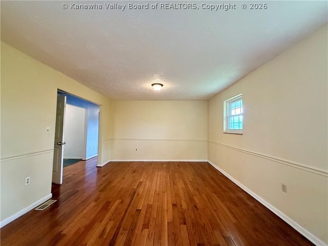 104 Ruby Lane, Sissonville, WV 25320