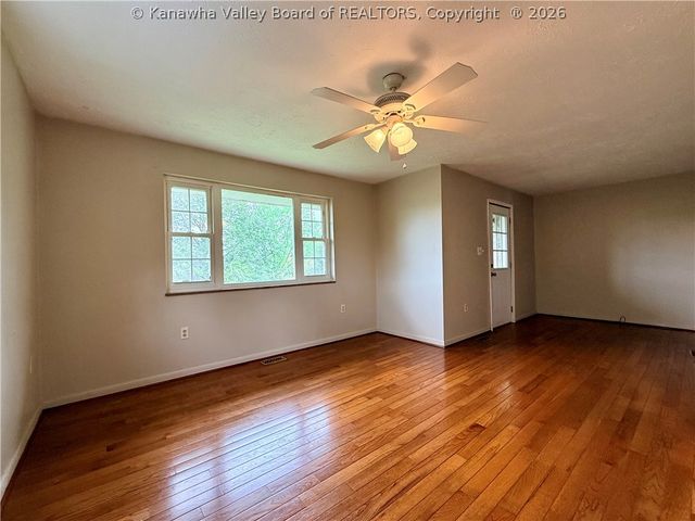 104 Ruby Lane, Sissonville, WV 25320