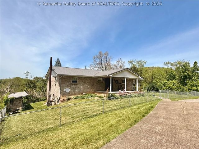 104 Ruby Lane, Sissonville, WV 25320
