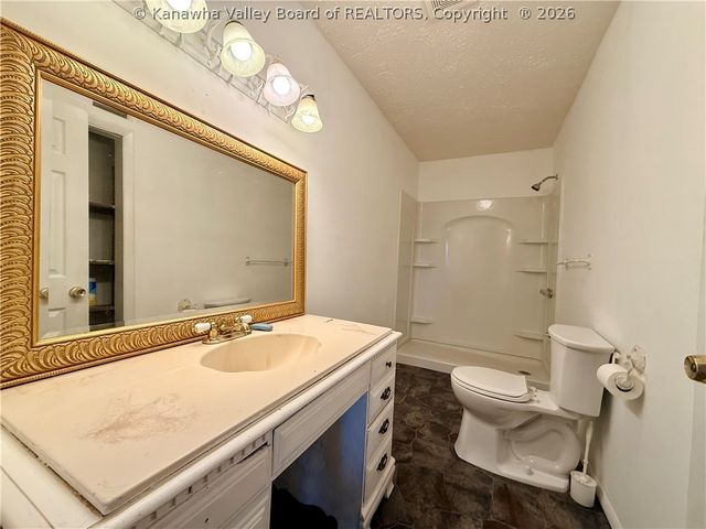 104 Ruby Lane, Sissonville, WV 25320
