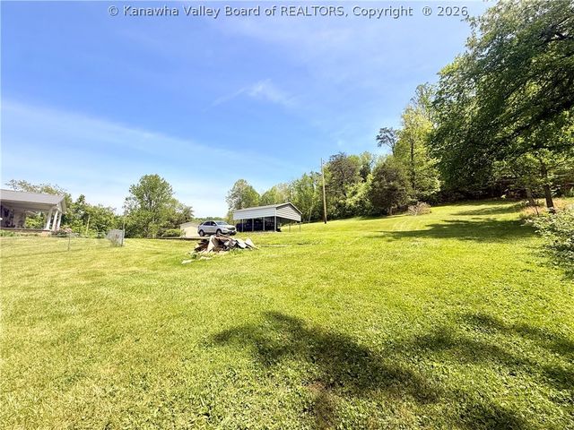 104 Ruby Lane, Sissonville, WV 25320