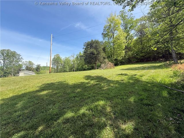 104 Ruby Lane, Sissonville, WV 25320