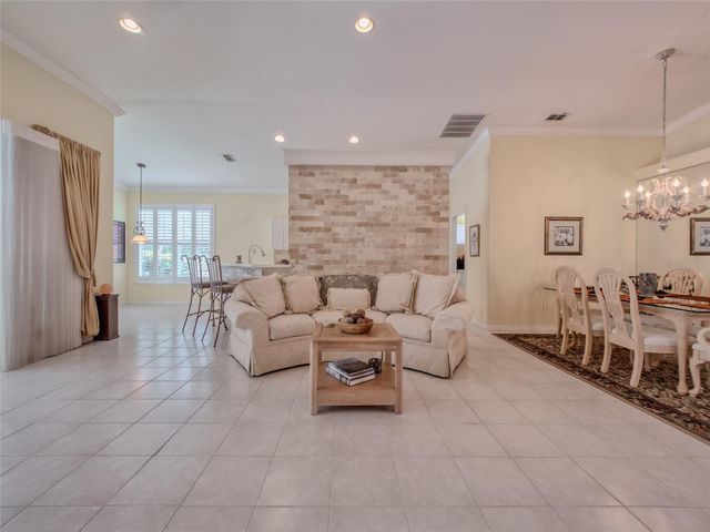8310 WHISPERING WOODS COURT, Bradenton, FL 34202