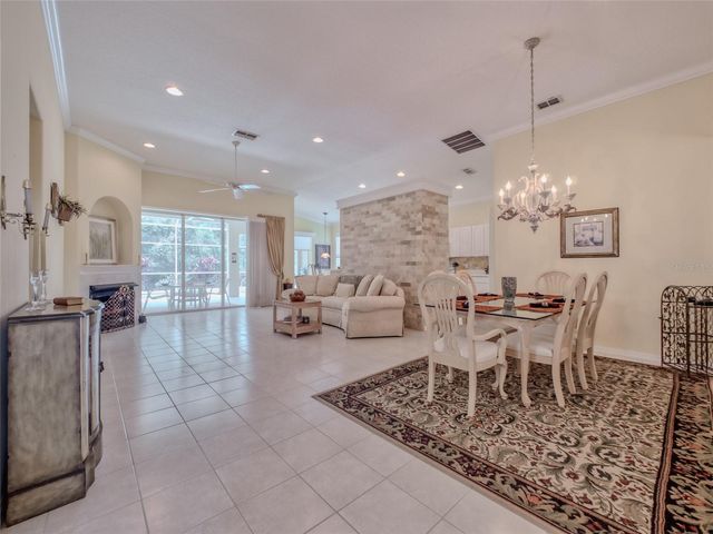 8310 WHISPERING WOODS COURT, Bradenton, FL 34202