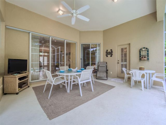 8310 WHISPERING WOODS COURT, Bradenton, FL 34202