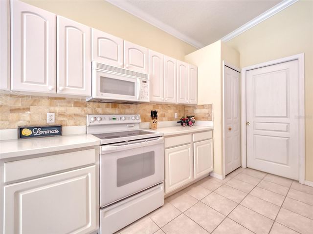 8310 WHISPERING WOODS COURT, Bradenton, FL 34202