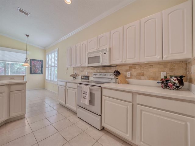 8310 WHISPERING WOODS COURT, Bradenton, FL 34202