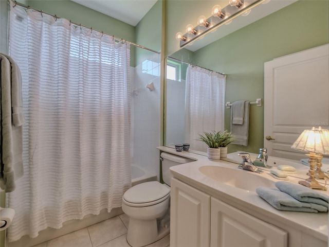 8310 WHISPERING WOODS COURT, Bradenton, FL 34202