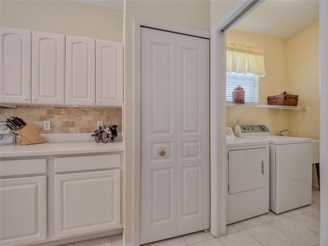 8310 WHISPERING WOODS COURT, Bradenton, FL 34202