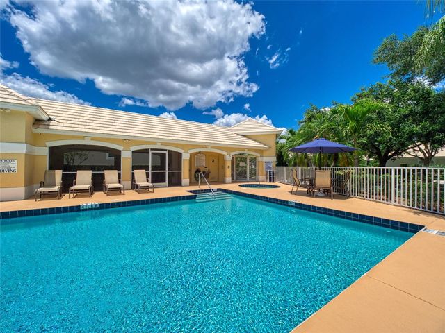8310 WHISPERING WOODS COURT, Bradenton, FL 34202