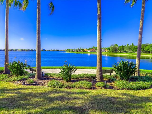 8310 WHISPERING WOODS COURT, Bradenton, FL 34202