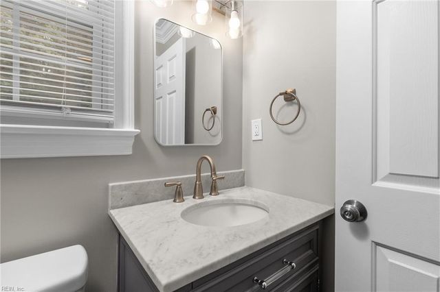 641 Ravenwoods DR, Chesapeake, VA 23322