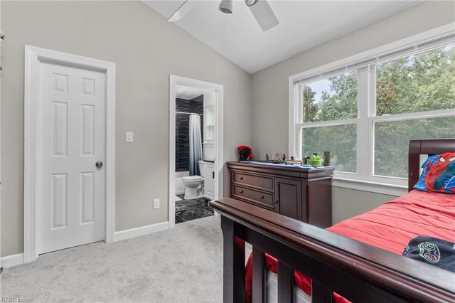 641 Ravenwoods DR, Chesapeake, VA 23322