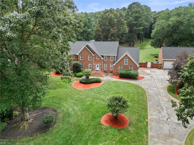 641 Ravenwoods DR, Chesapeake, VA 23322