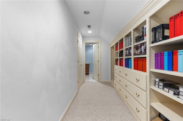 641 Ravenwoods DR, Chesapeake, VA 23322