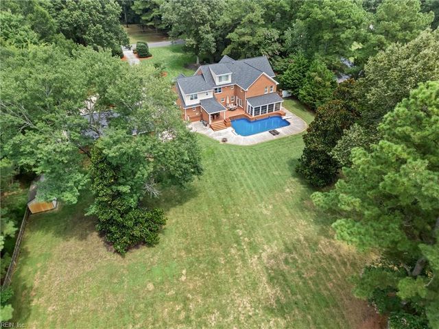 641 Ravenwoods DR, Chesapeake, VA 23322