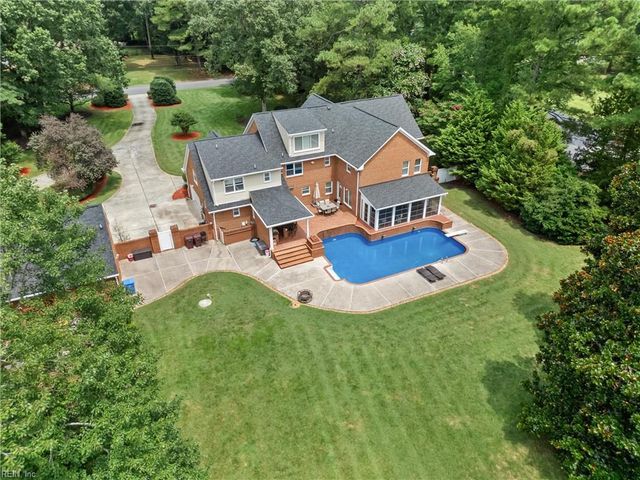 641 Ravenwoods DR, Chesapeake, VA 23322