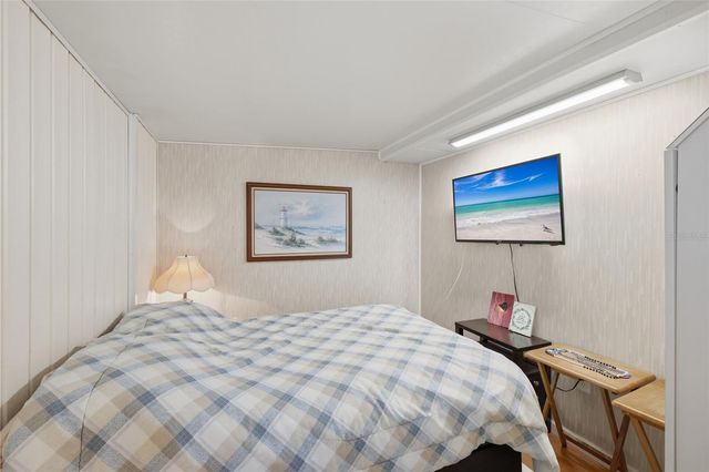 5619 BAYSHORE ROAD 111, Palmetto, FL 34221