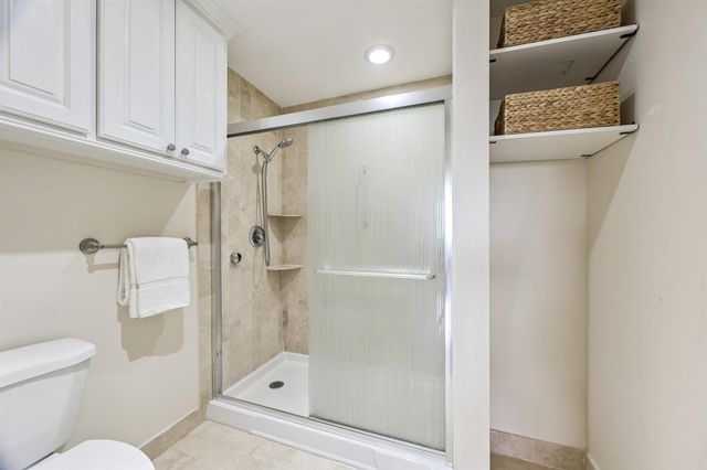 49 Briar Hollow Lane 504, Houston, TX 77027