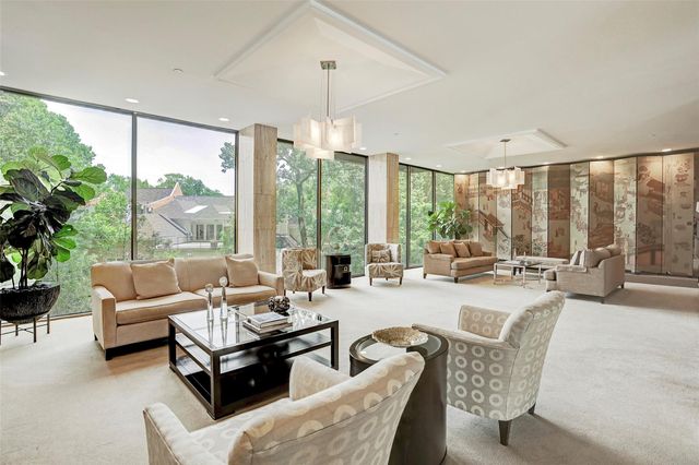 49 Briar Hollow Lane 504, Houston, TX 77027
