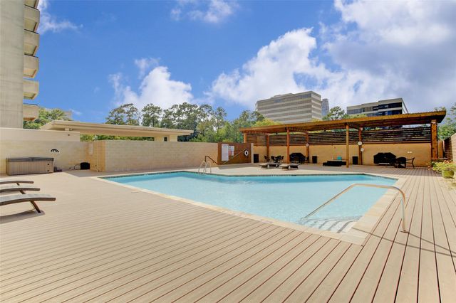 49 Briar Hollow Lane 504, Houston, TX 77027