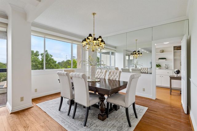 49 Briar Hollow Lane 504, Houston, TX 77027