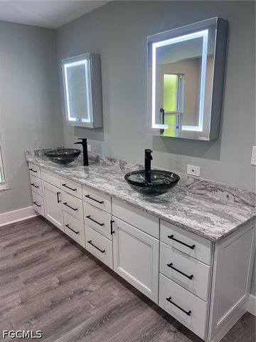 3705 Stoneridge CT, Fort Myers, FL 33908